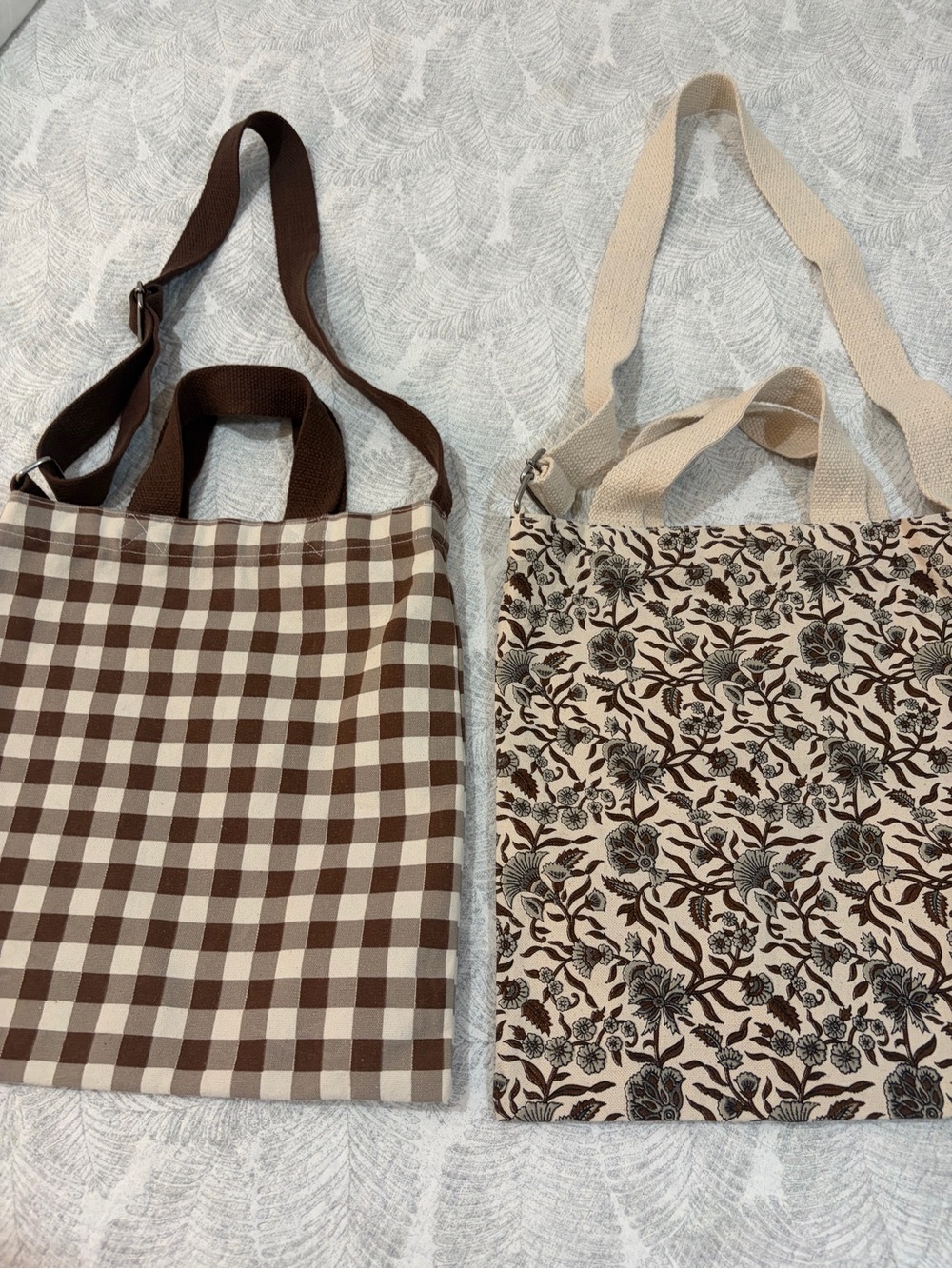 Canvas cross body bags 2
